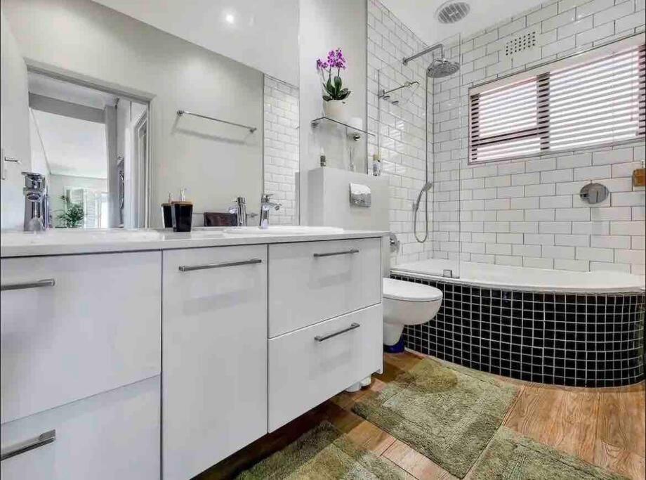 Front Bliss + Inverter+parking Apartment Kapstadt